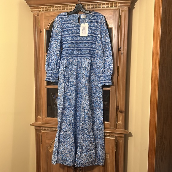 PINK CITY PRINTS

Ornate Sky Isabel New Dress - Picture 7 of 15